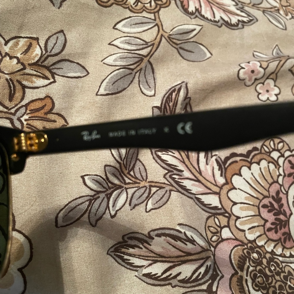 Ray-Ban Black and Gold Clubmaster Sunglasses - Picture 5 of 8